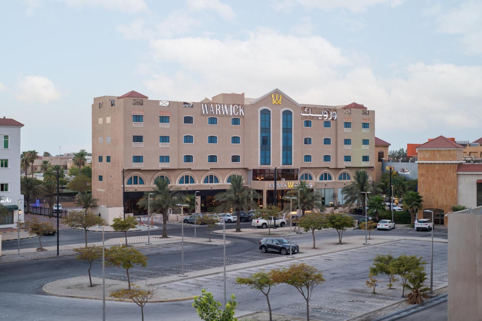 Warwick Al Jubail Hotel Buitenkant foto