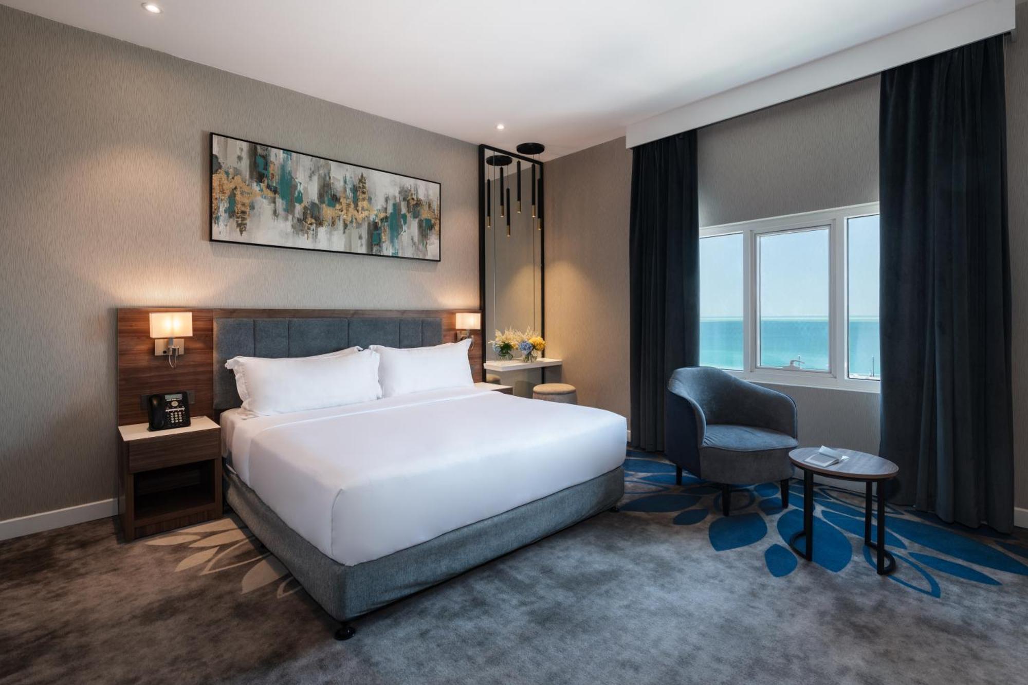 Warwick Al Jubail Hotel Buitenkant foto