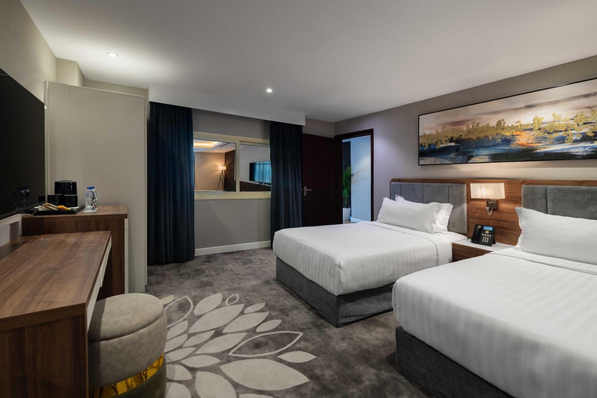 Warwick Al Jubail Hotel Buitenkant foto